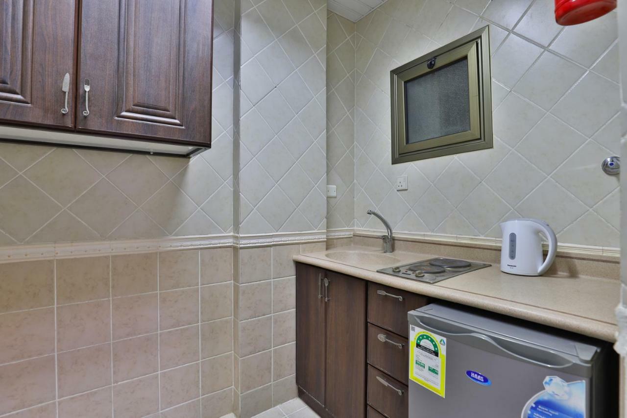 Oyo 288 Diafati Residential Units Hotel Nadinah Kültér fotó
